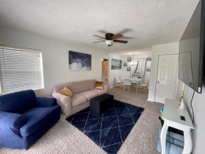 Pet Friendly, 5 Minutes to Town, 20 Miles to the Beach